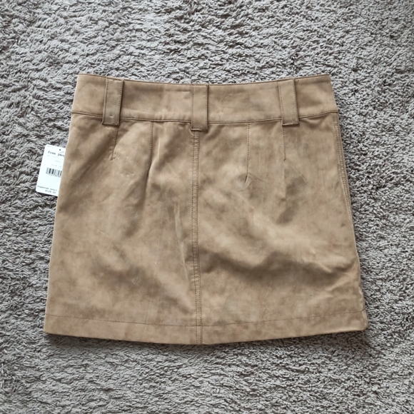 NWT Free People Distressed Tan / Camel Suede-Like Mini Skirt - Picture 4 of 10
